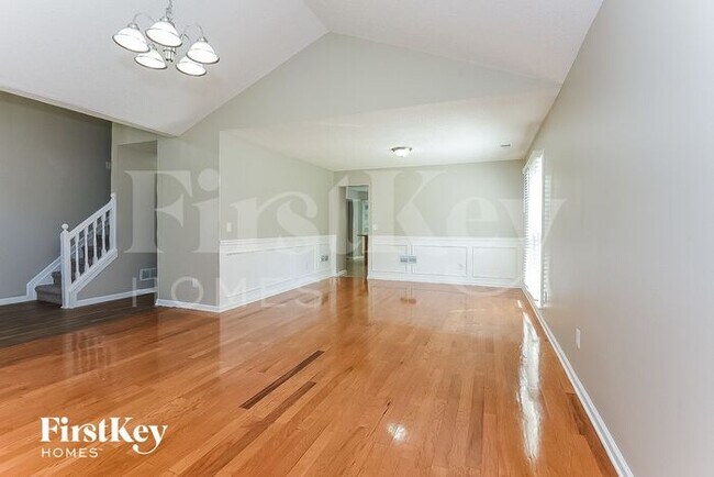 Foto del edificio - 2606 Loring Rd