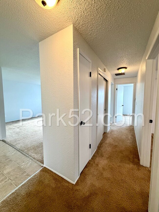 Foto del edificio - $100 OFF 1st Month's Rent!  Spanaway Area 3 Bedroom Rambler