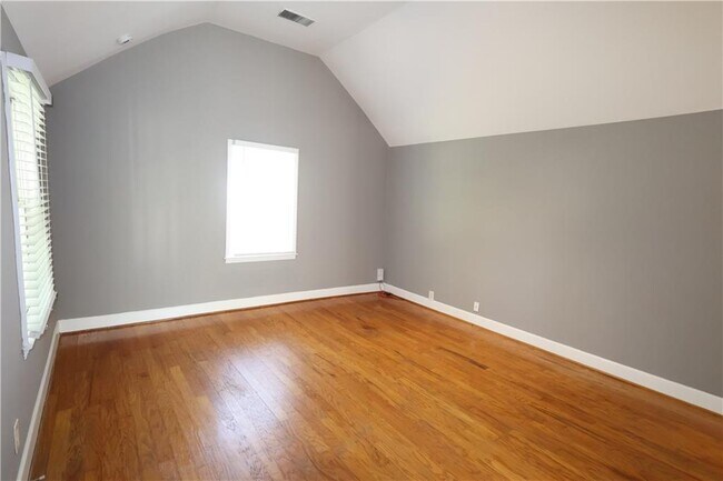 Foto del edificio - 771 McLendon Dr