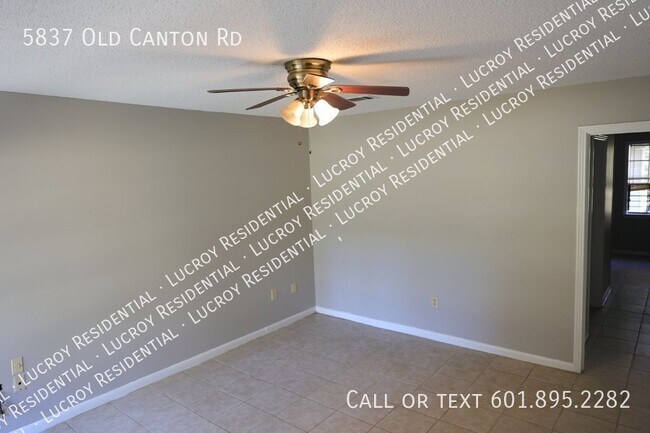 Building Photo - Charming 2 Bed, 2 Bath Duplex in Prime Jac...