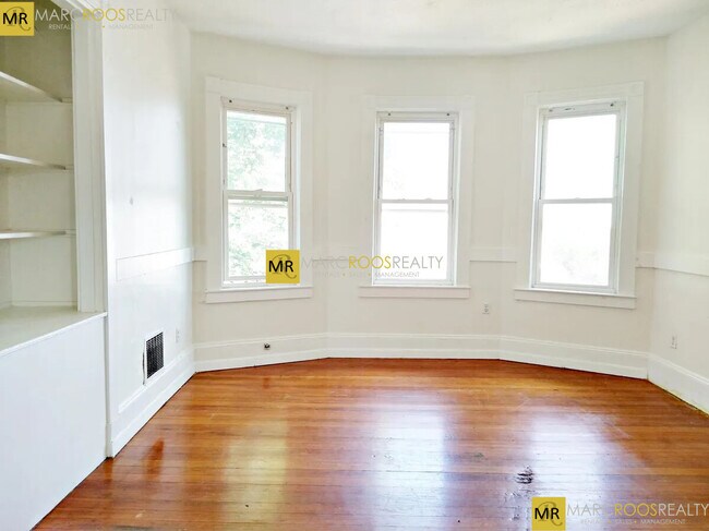 Building Photo - 82 Fisher Ave