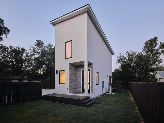 Foto del edificio - 2609 Davis Ln