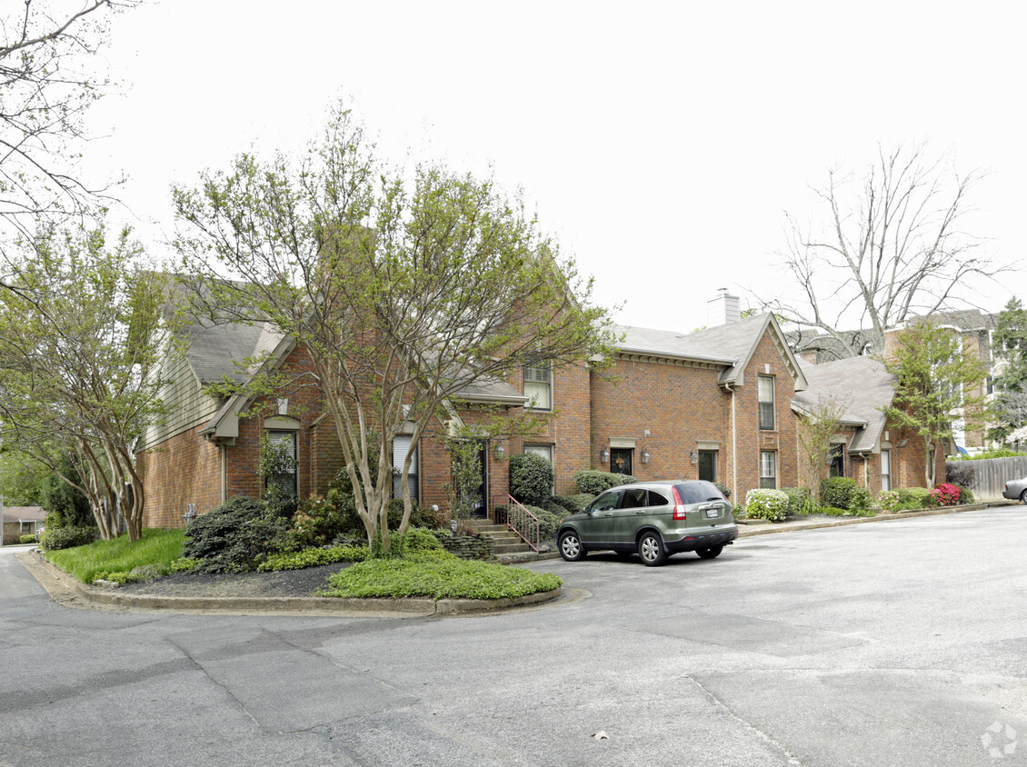 Foto del edificio - Park Court Townhomes