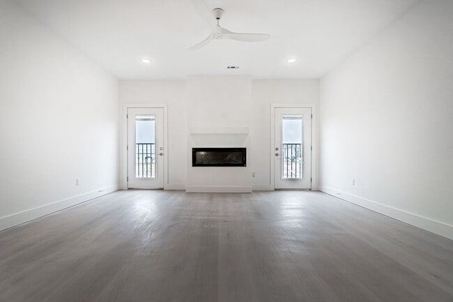 Foto del edificio - Welcome to the modern Townhomes in Bentonville