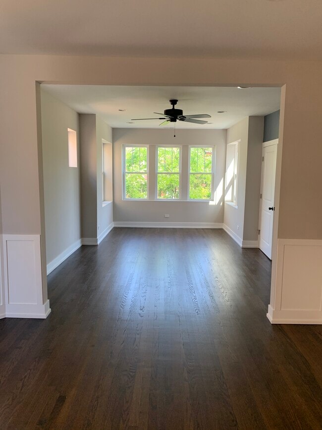 Foto del edificio - 5315 W Montrose Ave