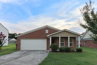 Building Photo - 31 Southfork Dr