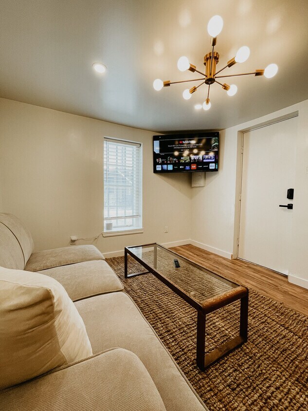 Foto principal - 3225 Colcord Ave