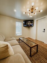 Building Photo - 3225 Colcord Ave