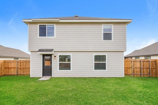 Building Photo - 2408 Rosewood Ln