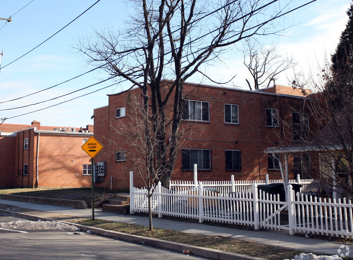 Building Photo - The Jackson Apartments