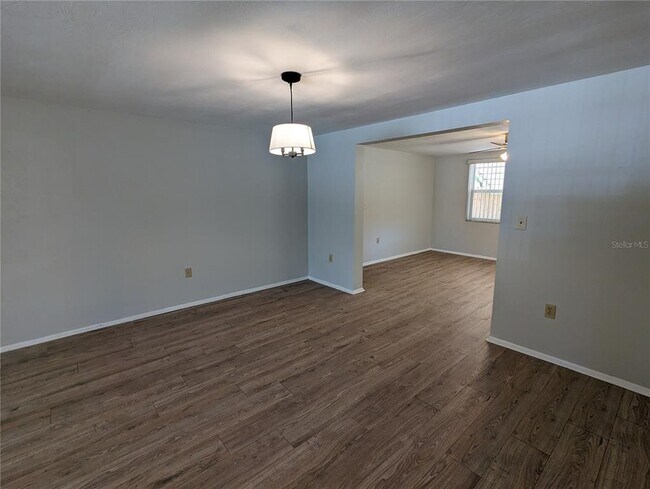 Building Photo - 11230 Kapok Ave