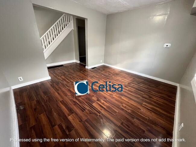 Building Photo - 4021 Avondale Dr