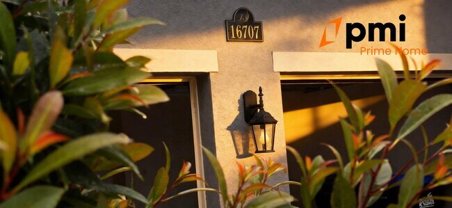 Building Photo - **Charming Upgraded 4-Bedroom Home for Rent in Waterleigh Community**