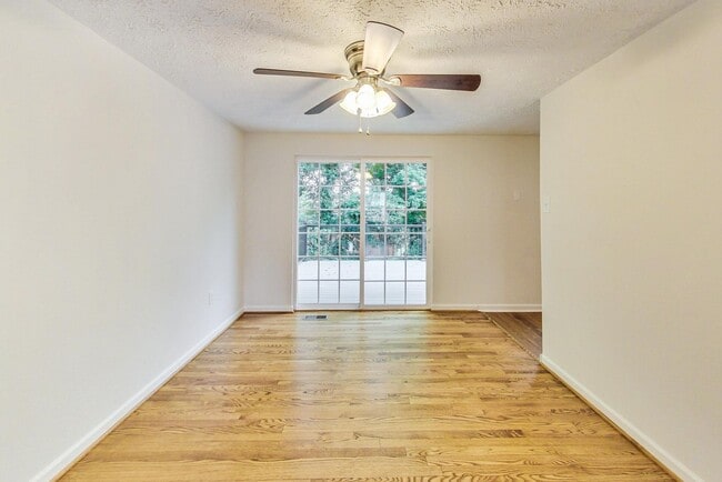 Building Photo - Charming Split Foyer in the Heart of Clinton MD!