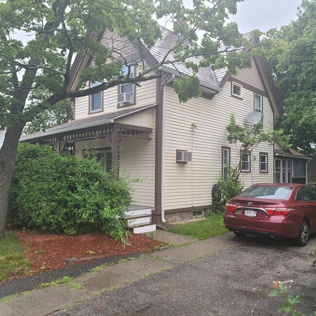 Building Photo - 97 Coburn Ave