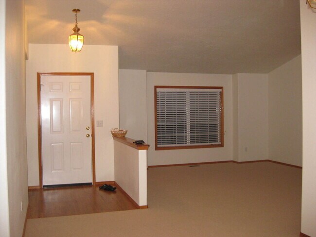 Foto del edificio - Beautiful 3 Bedroom 2 Bath Located in SW Corvallis!