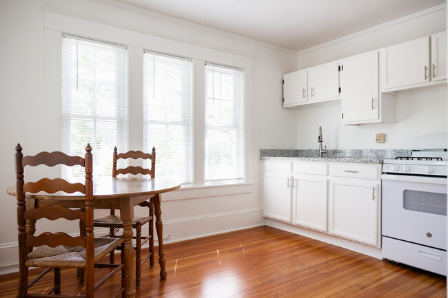 Kitchen - 112 Adams St