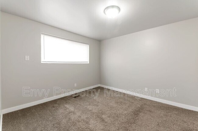 Foto del edificio - 1482 N 40 W