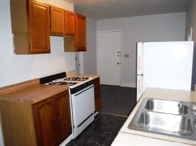kitchen - 29 3rd St
