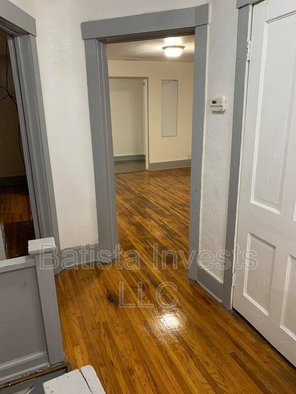 Foto del edificio - 1014 W High St