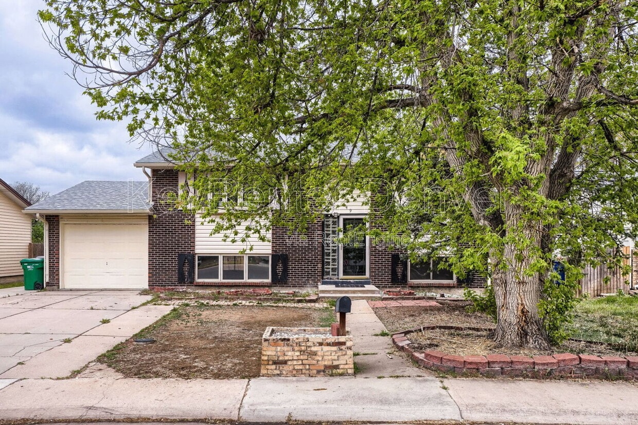 Photo - 949 Olathe Street