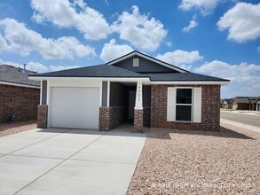 Building Photo - 14502 Paris Ave