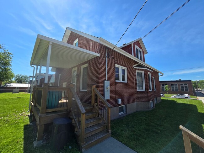 Foto del edificio - Charming 4BR/2.5BA Home in Historic Washington, MO - Walk to the Riverfront!