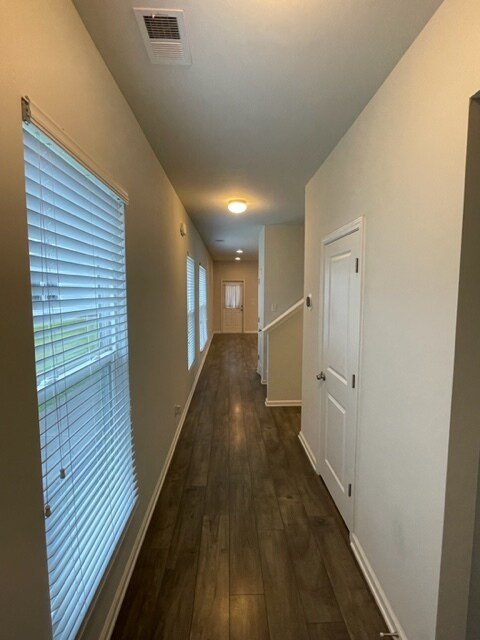entryway with beautiful floors throughout - 252 Castle Dr