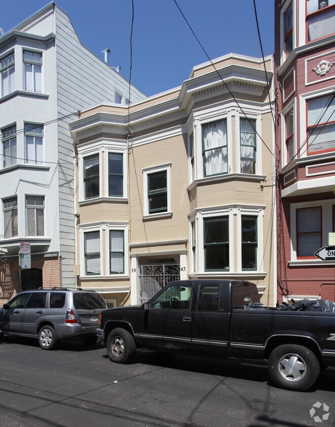 Primary Photo - 39 Pearl St