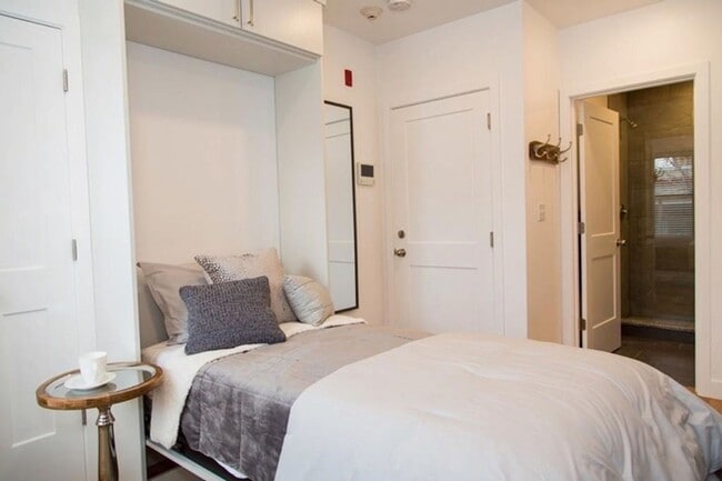Building Photo - CHELSEA/BOSTON NEW LUXURY STUDIO- NO BROKER FEE! NO BROKER OR RENTAL FEES & FULLY FURNISHED!!