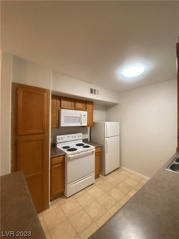 Foto del edificio - 7255 W Sunset Rd