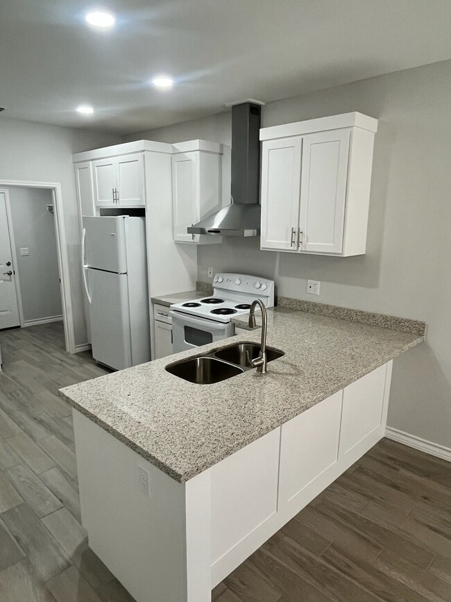 Foto del edificio - 1810 Atrium Pl Dr