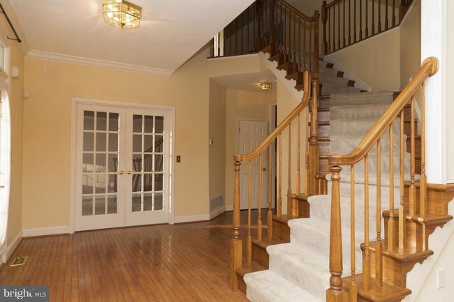 Building Photo - 300 Broad Creek Dr