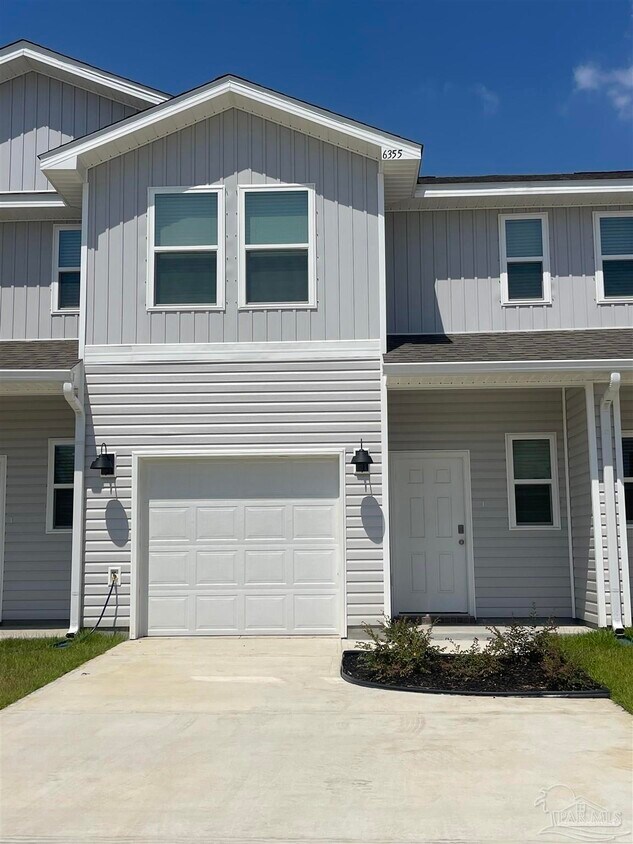 Foto principal - 6365 Grove Park Dr