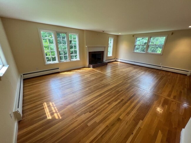 Foto del edificio - 48 River Ave