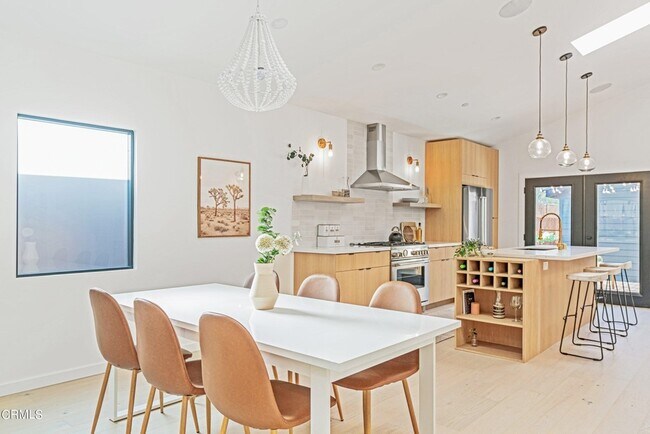 Building Photo - 5245 Hub St