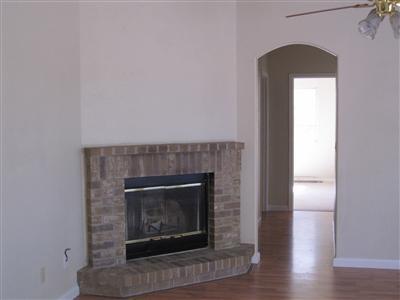 Foto del edificio - Roseville, Cresleigh Highlands, Near Galleria Mall, 4 Bed ,New Paint Gardner,