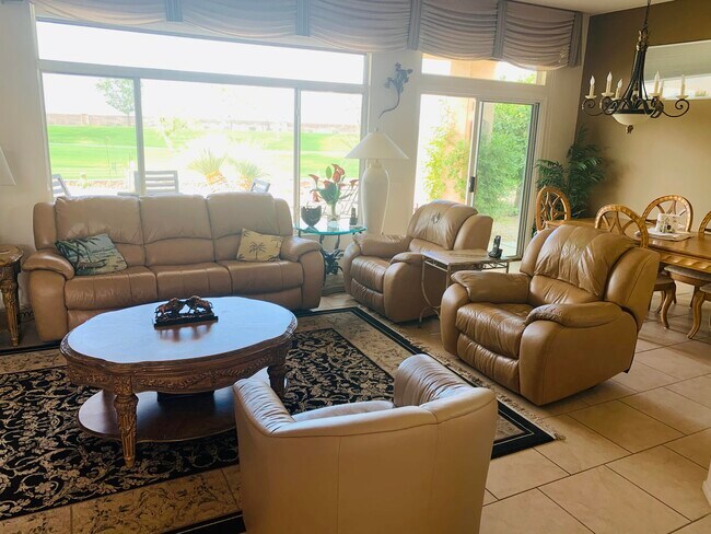 Foto del edificio - 35145 Rosemont Dr