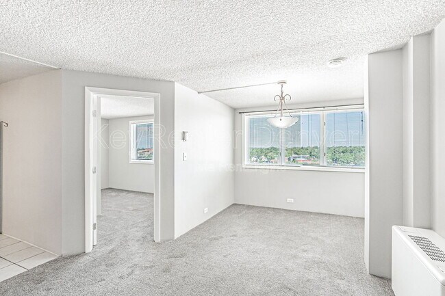 Foto del edificio - 2225 Buchtel Blvd S