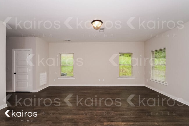 Building Photo - 44 Maple Leaf Drive