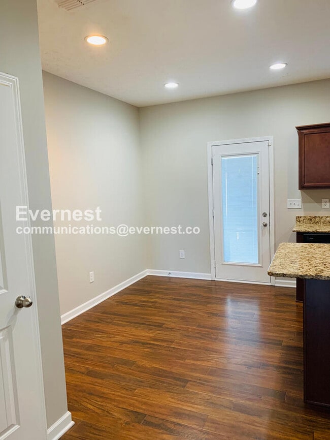 Building Photo - 4159 Saddlecreek Wy