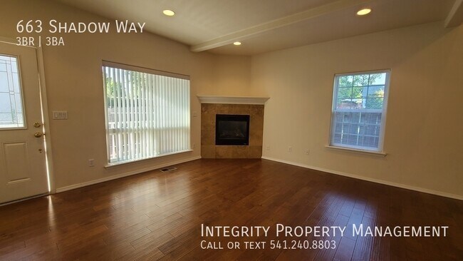 Building Photo - 663 Shadow Way
