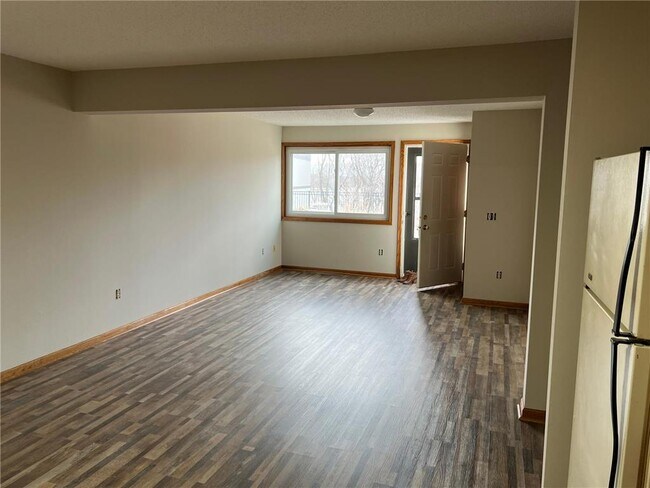 Foto del edificio - 1635 Stieger Lake Ln