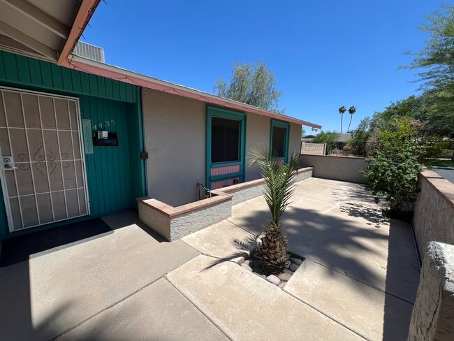 Front Patio - 4435 S Stanley Pl