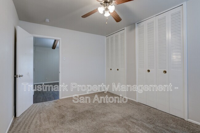 Building Photo - 847 Boulder Dr