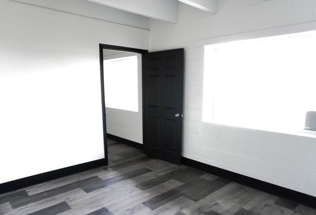 Foto del edificio - First Full Month Rent Free plus a Free Ring Camera