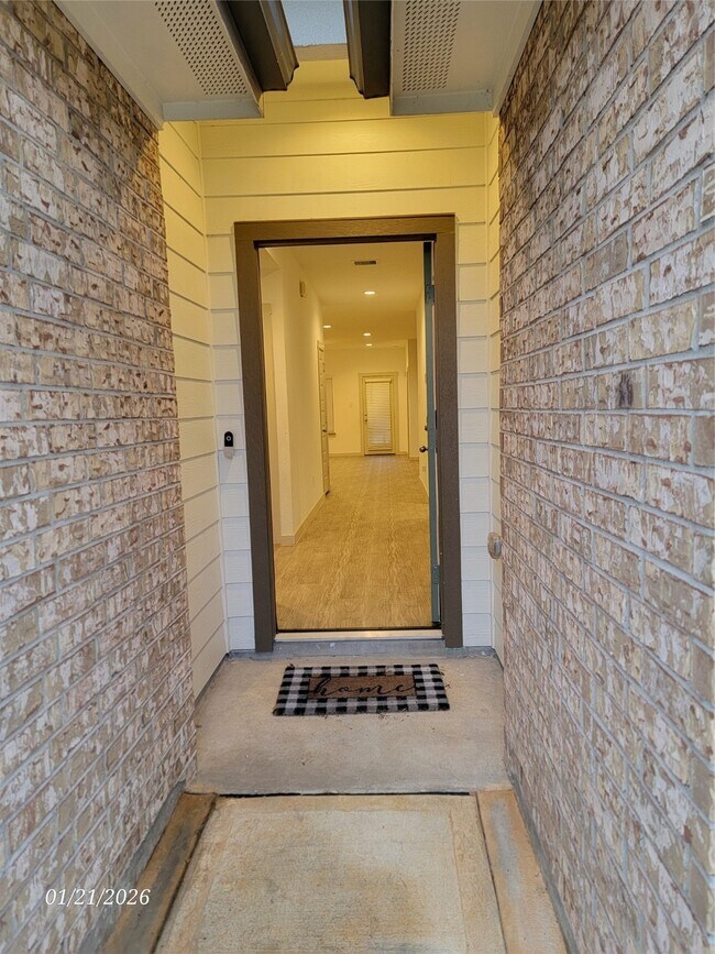 Foto del edificio - 8215 Hush Hts Dr