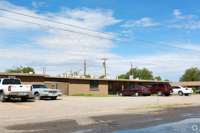 Building Photo - Catalina Apartments