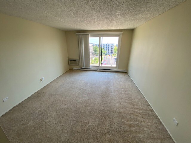 Foto del edificio - 9701 Dee Rd