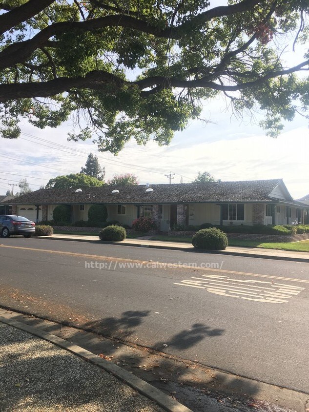 Primary Photo - Corner Lot With Pool Near ebay Campbell